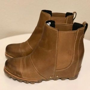 Sorel Lea Wedge Boot in Elk/Curry